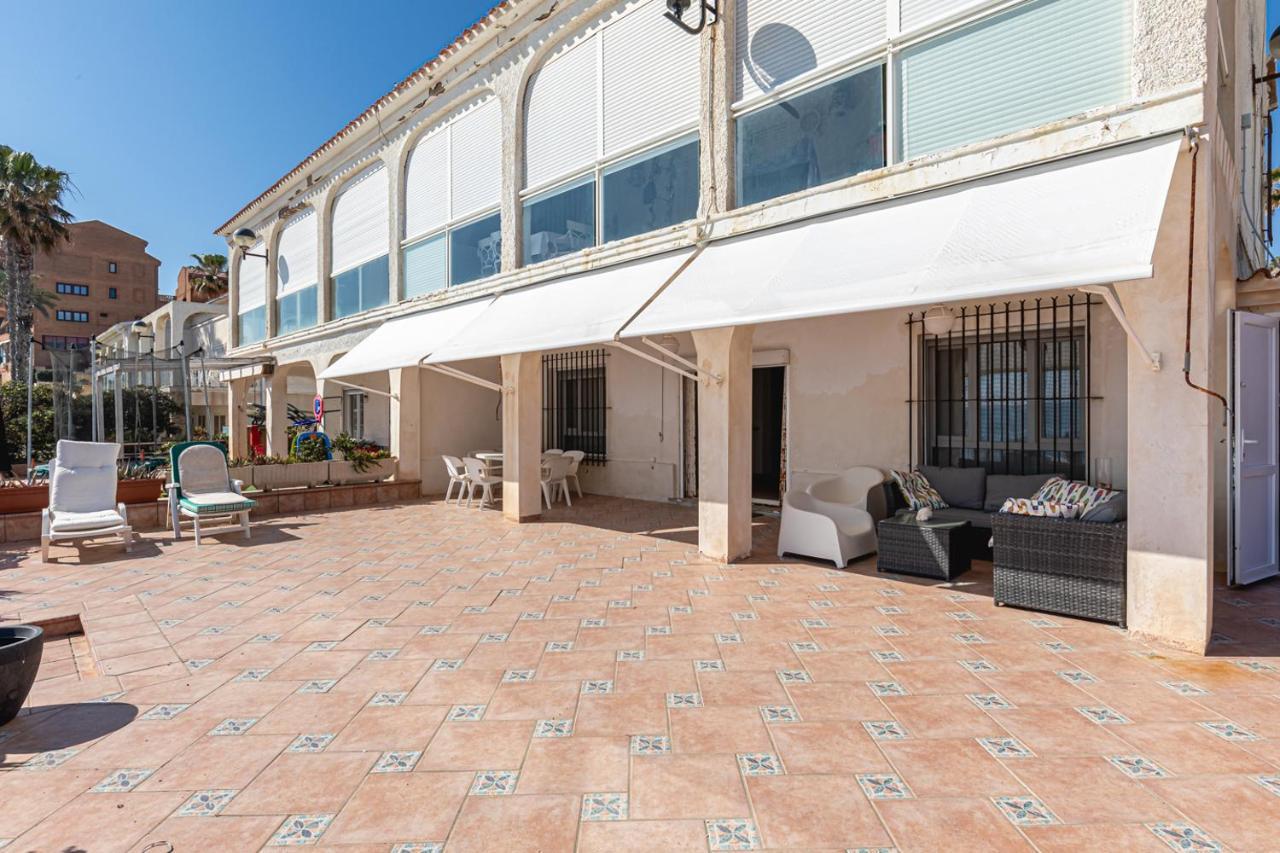 Beachfront Bliss: Apartamento A Pie De Playa アリカンテ エクステリア 写真