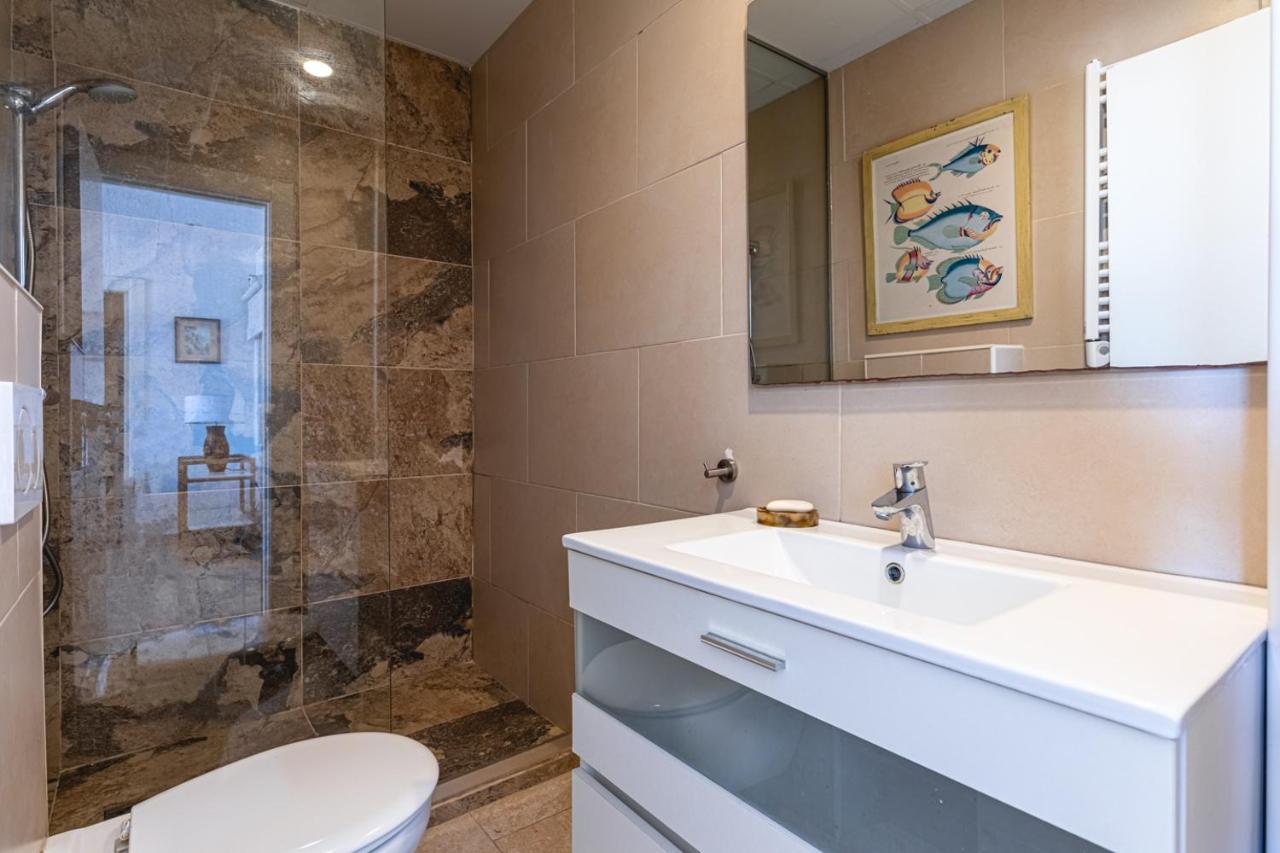 Beachfront Bliss: Apartamento A Pie De Playa アリカンテ エクステリア 写真